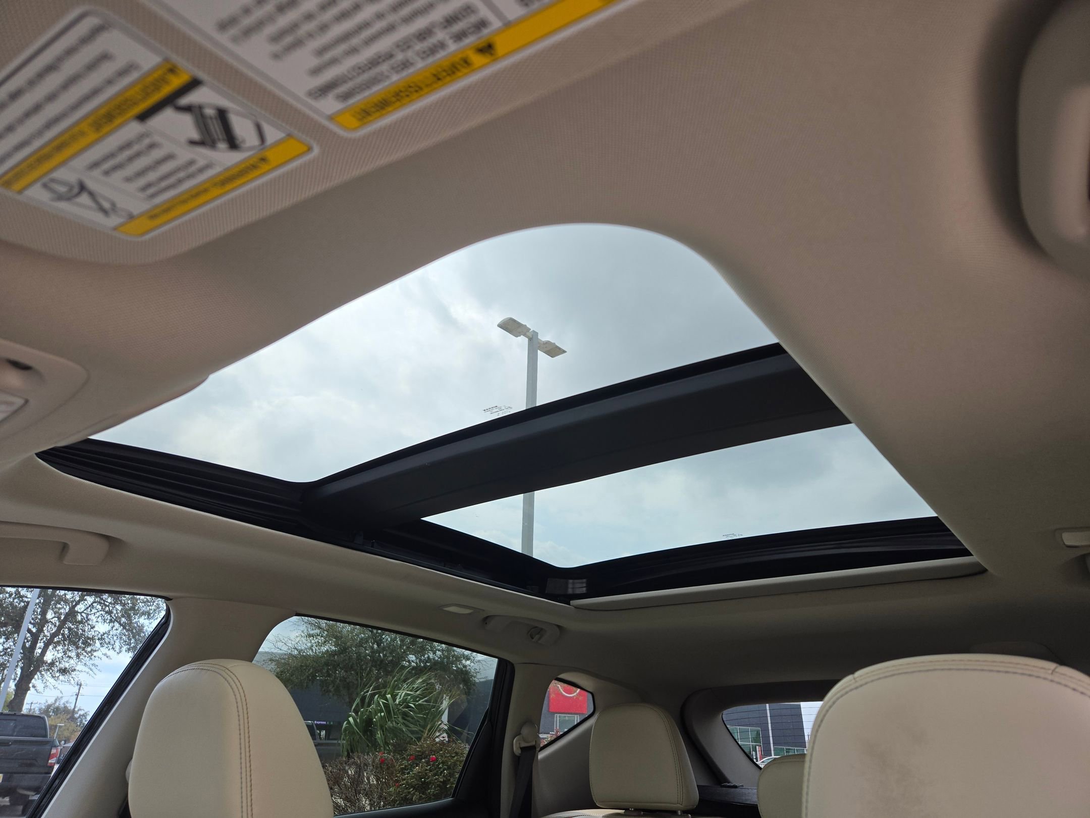 Certified 2024 Nissan Murano Platinum w/ Cargo Package FWD image 10