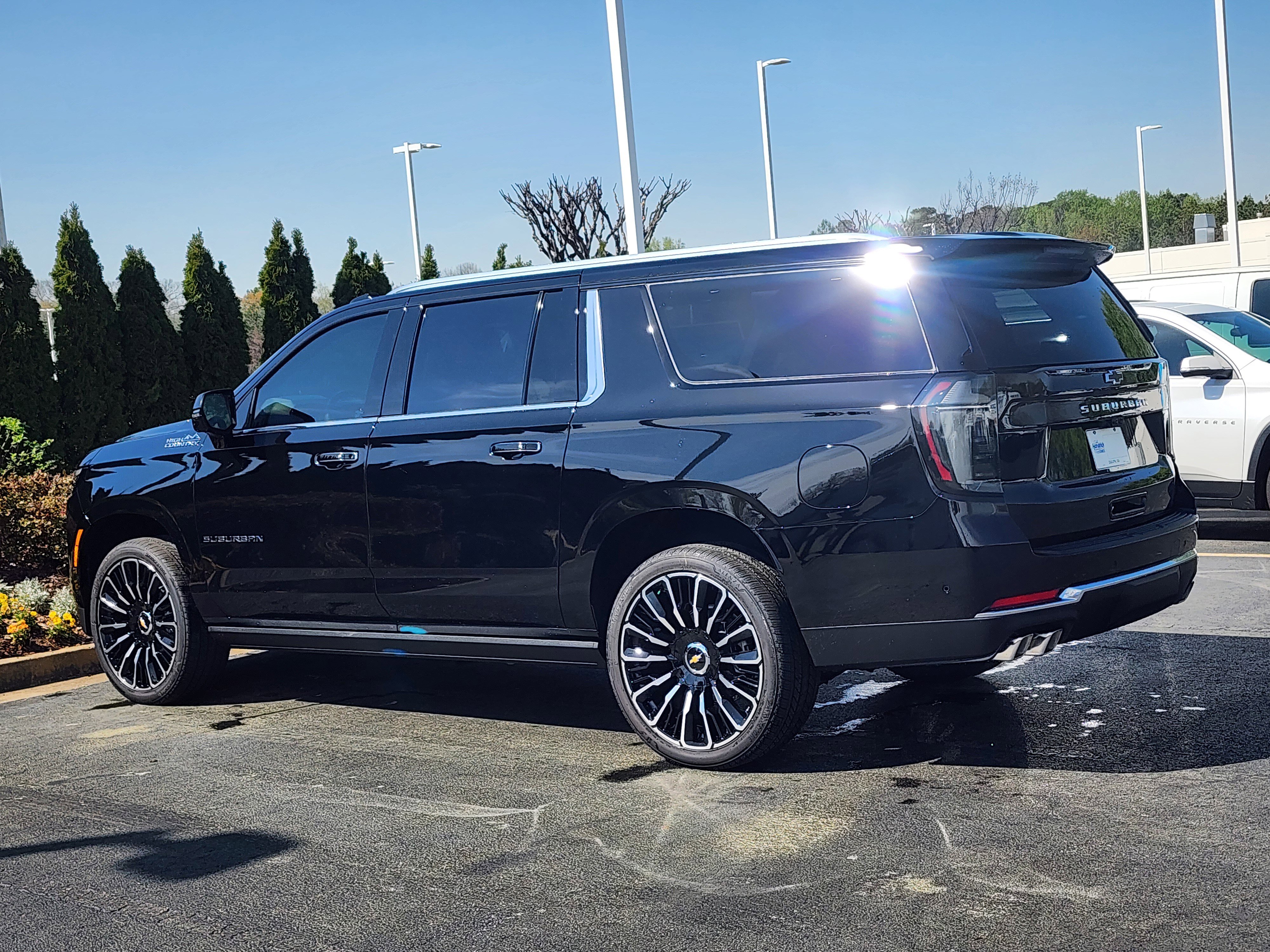 New 2026 Chevrolet Suburban High Country image 10