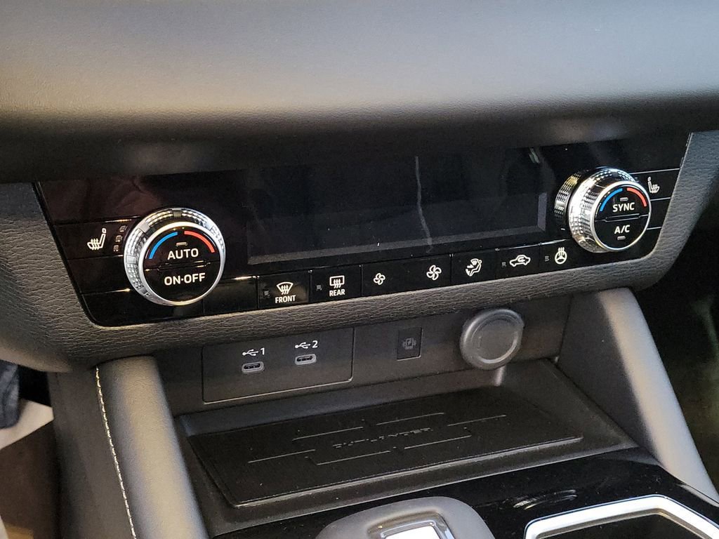 New 2026 Mitsubishi Outlander SE image 17