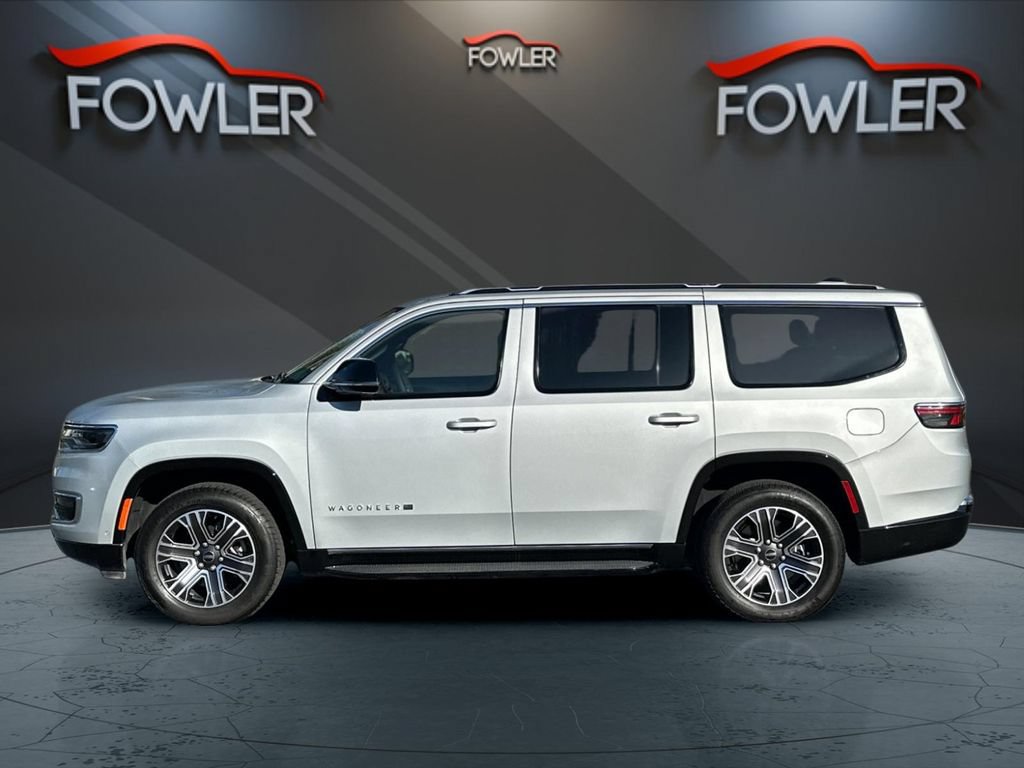 Used 2025 Jeep Wagoneer 4WD image 2