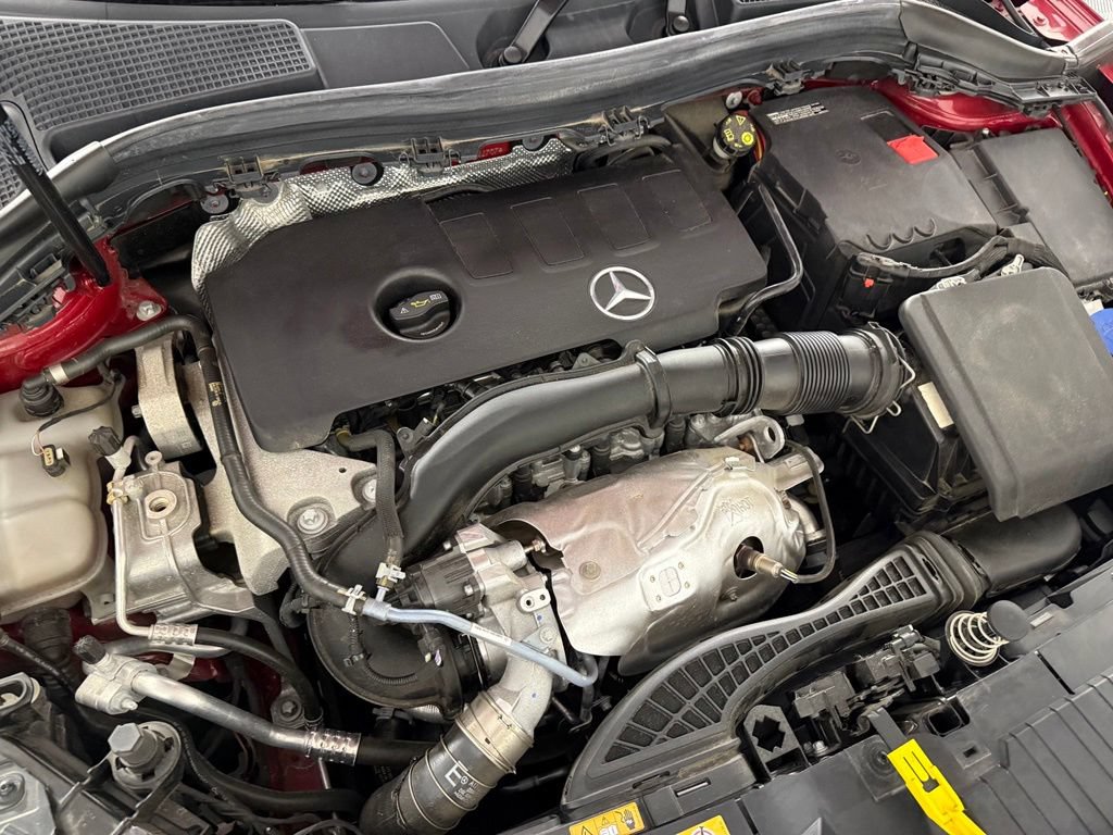 Used 2021 Mercedes-Benz GLA 250 4MATIC image 40