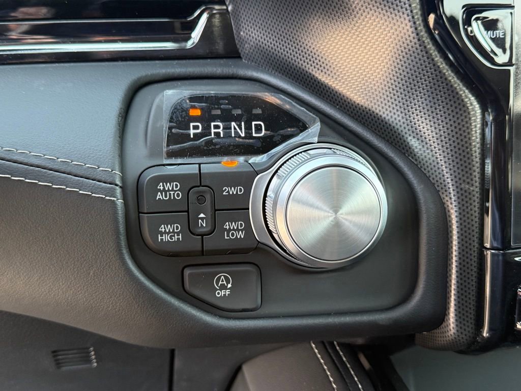 New 2025 RAM 1500 Limited image 23