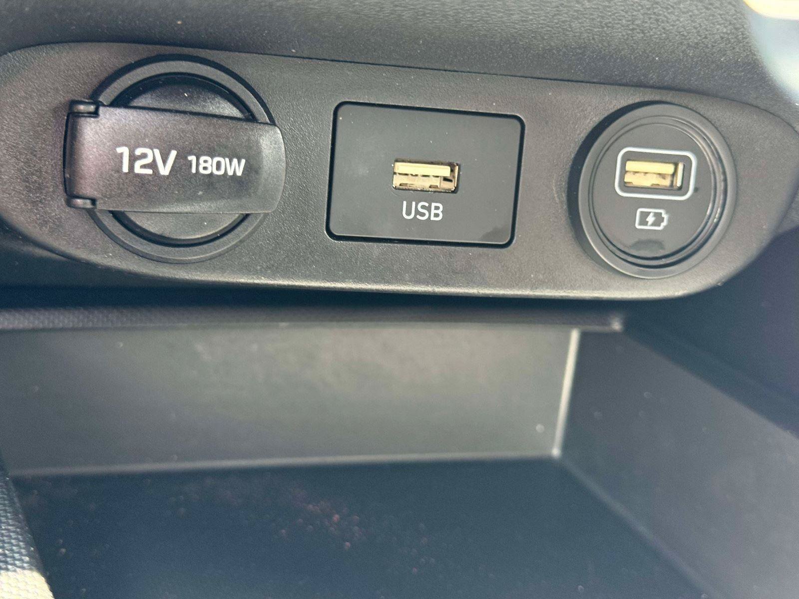 Used 2021 Hyundai Elantra SEL FWD image 23