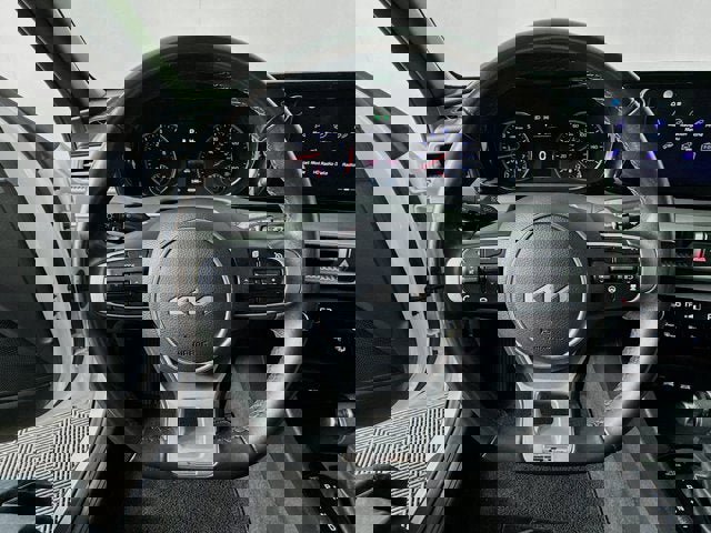 Used 2023 Kia K5 GT-Line image 11