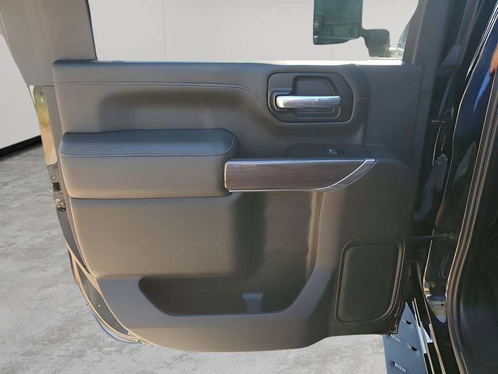 Used 2022 Chevrolet Silverado 2500 LTZ w/ LTZ Premium Texas Edition image 40