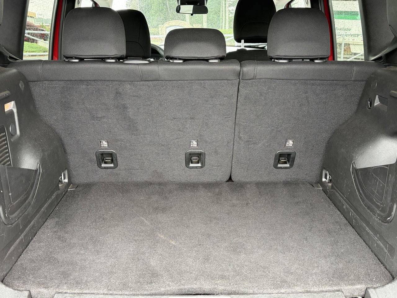 Used 2023 Jeep Renegade Latitude AWD/4WD image 30