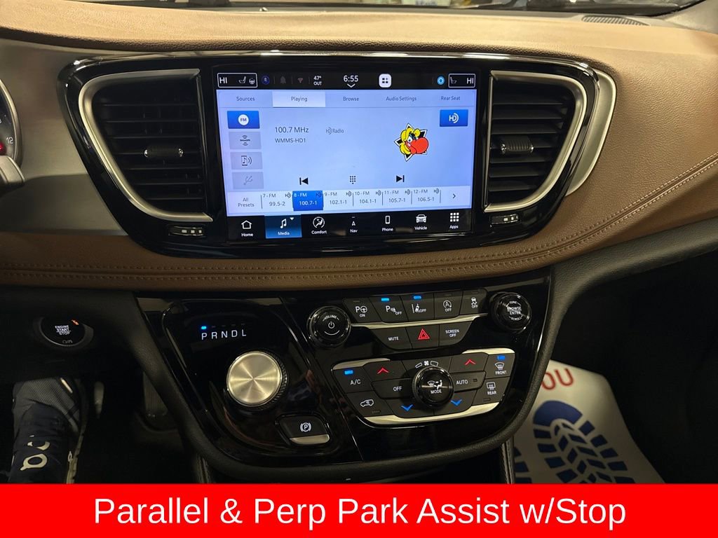 Used 2021 Chrysler Pacifica Limited w/ Uconnect Theater Family Group image 20