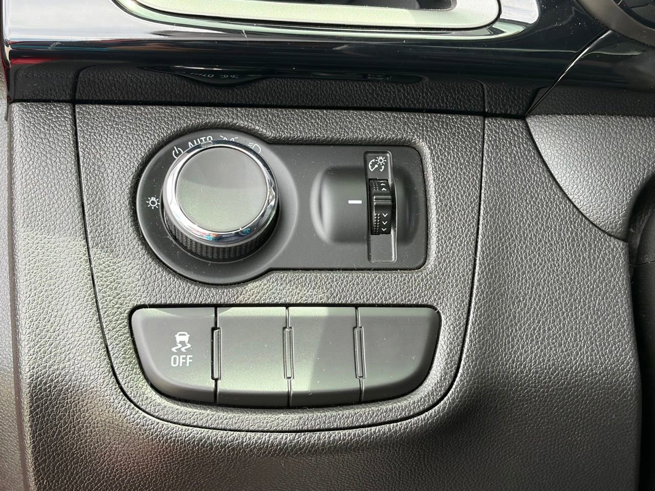 Used 2020 Chevrolet Spark LT FWD image 7