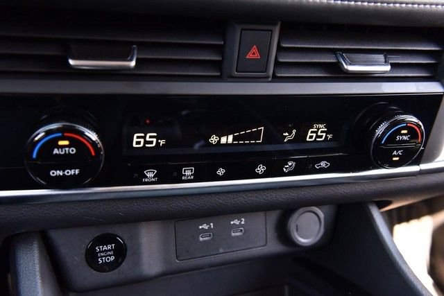 Certified 2025 Nissan Rogue SV image 15