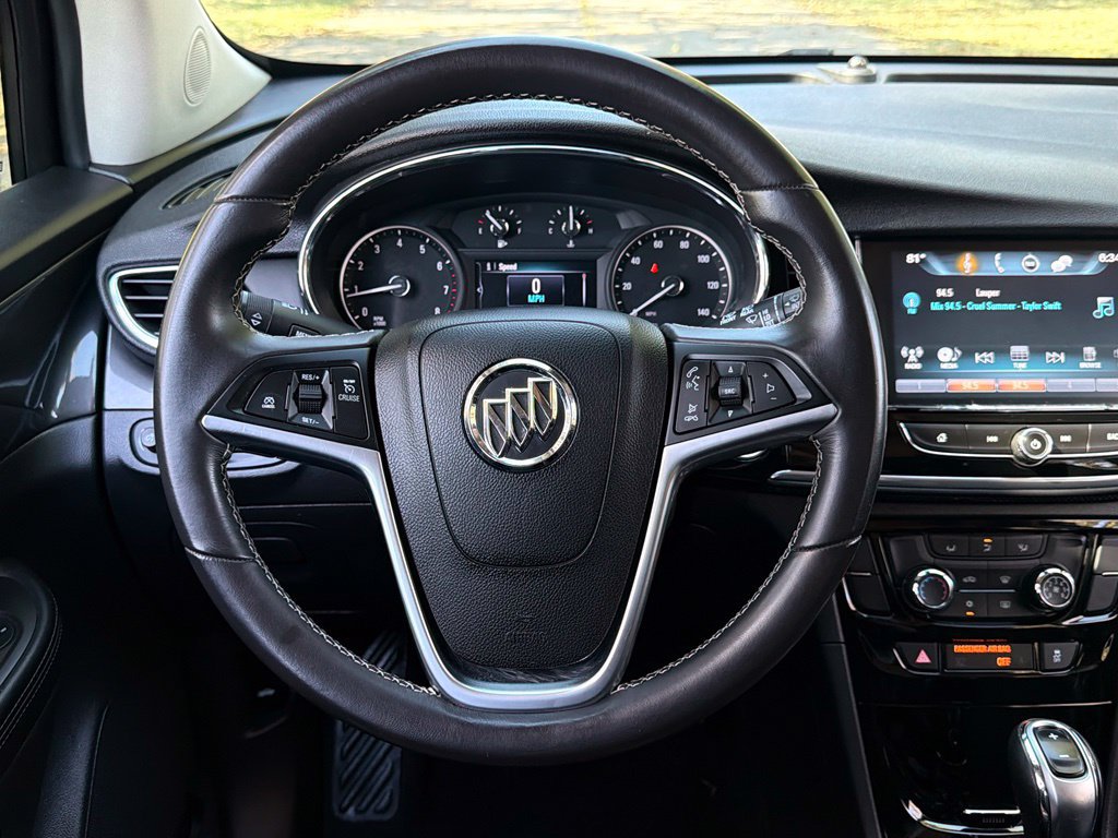 Used 2020 Buick Encore Preferred w/ LPO, Road Trip Package FWD image 18