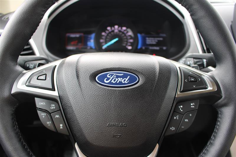 Used 2024 Ford Edge SEL w/ Class II Trailer Tow Package AWD/4WD image 15