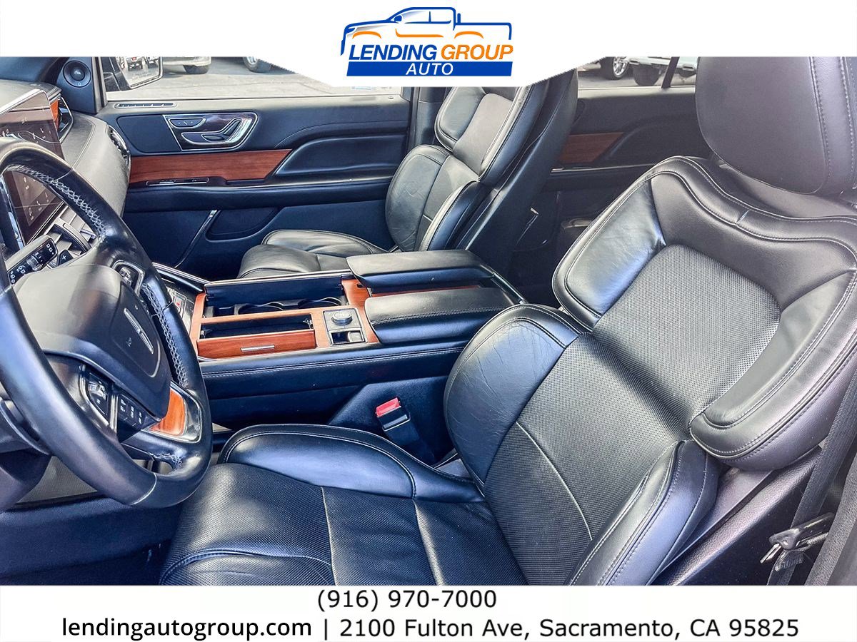 Used 2019 Lincoln Navigator Premiere image 15