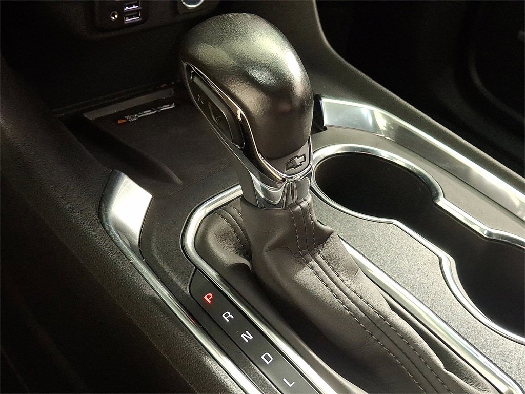 Used 2022 Chevrolet Traverse LT w/ LT Premium Package image 18