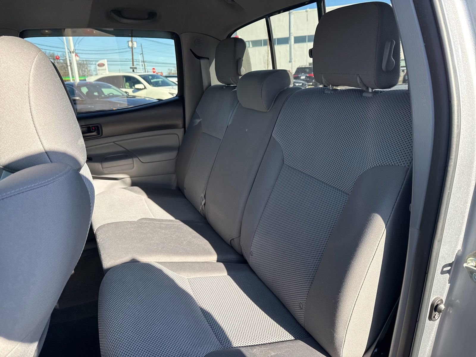 Used 2015 Toyota Tacoma 4x4 Double Cab image 15