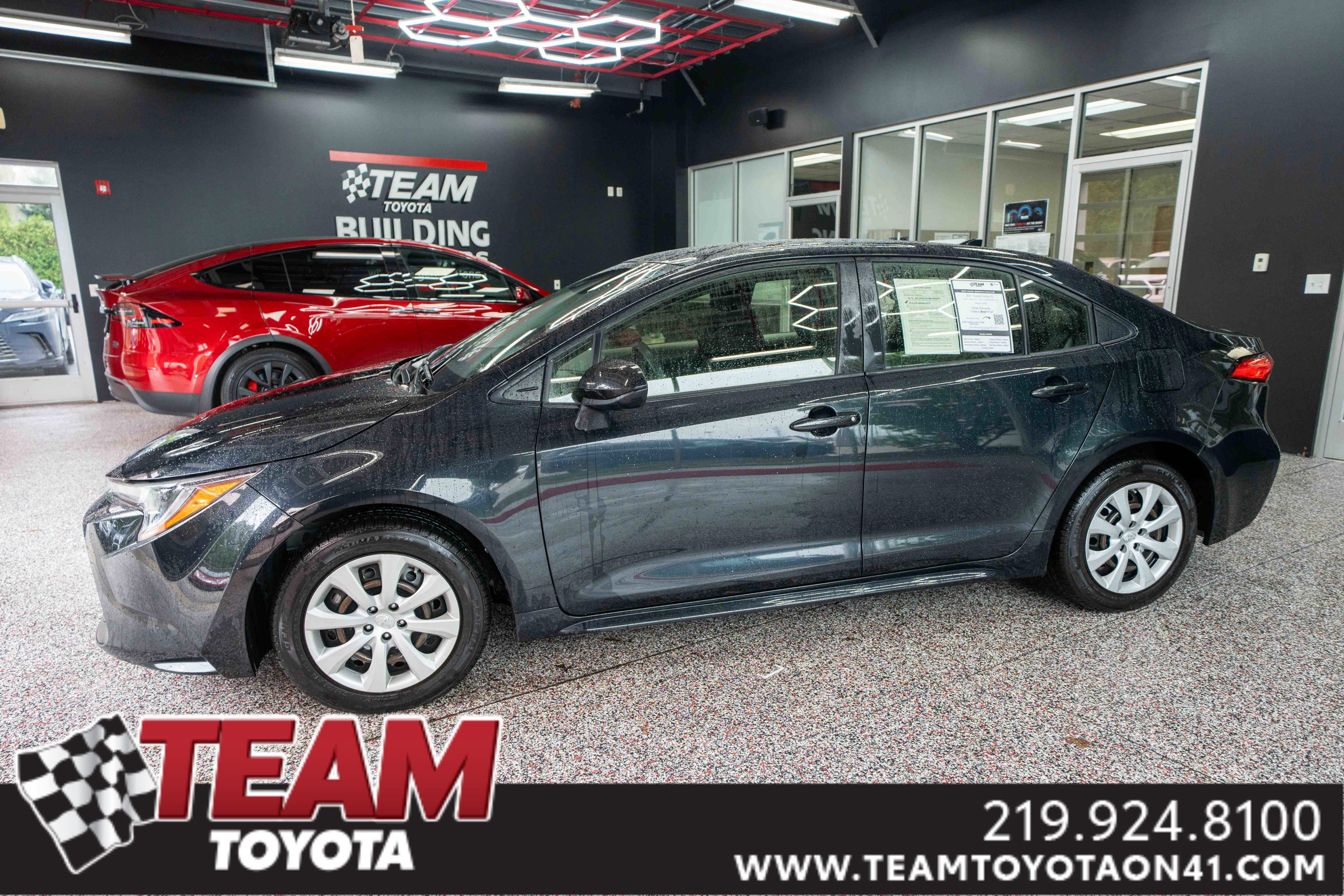 Used 2021 Toyota Corolla LE w/ Carpet Mat Package (TMS) image 1