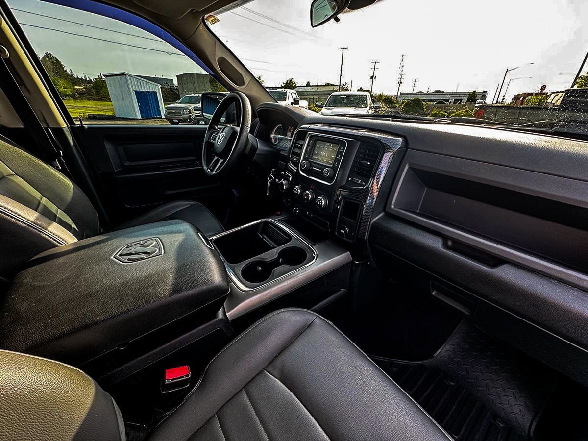 Used 2017 RAM 1500 Express w/ Express Value Package AWD/4WD image 26