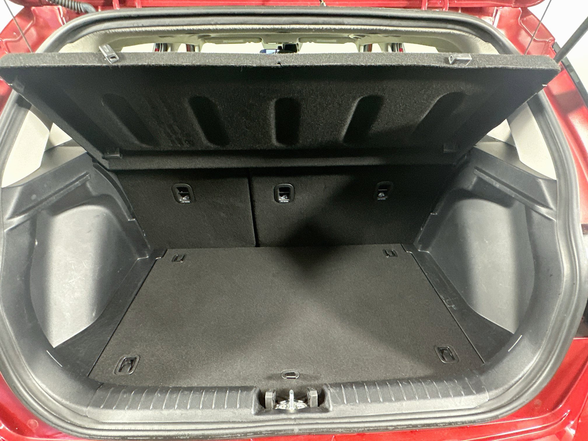 Used 2025 Hyundai Venue SEL FWD image 26