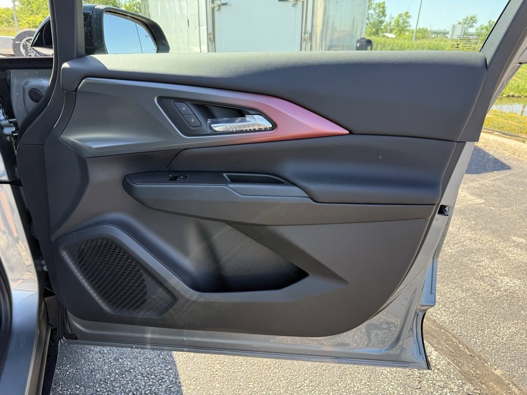 New 2025 Chevrolet Equinox EV RS image 21