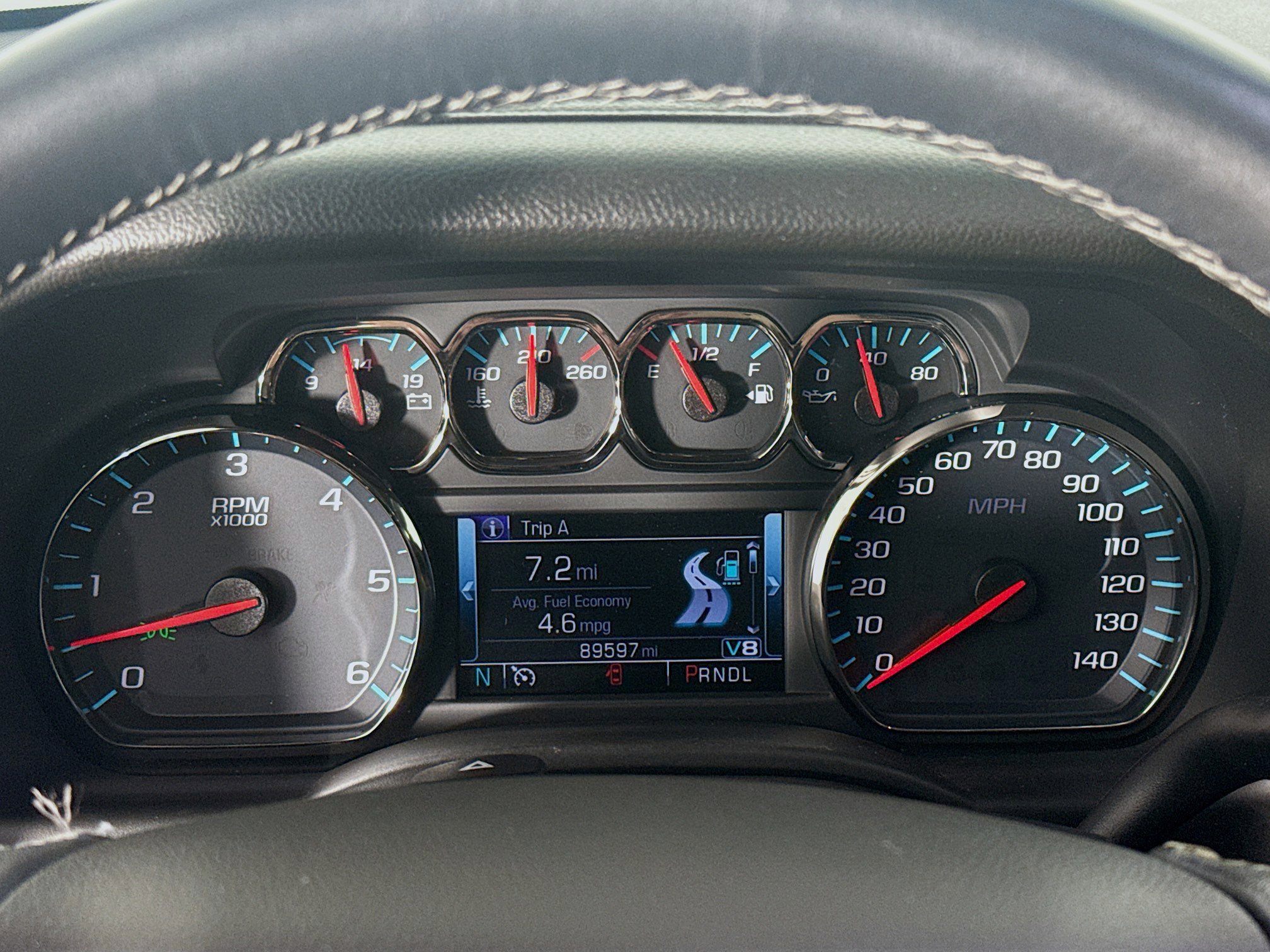 Used 2018 GMC Yukon SLT w/ HD Trailering Package image 16