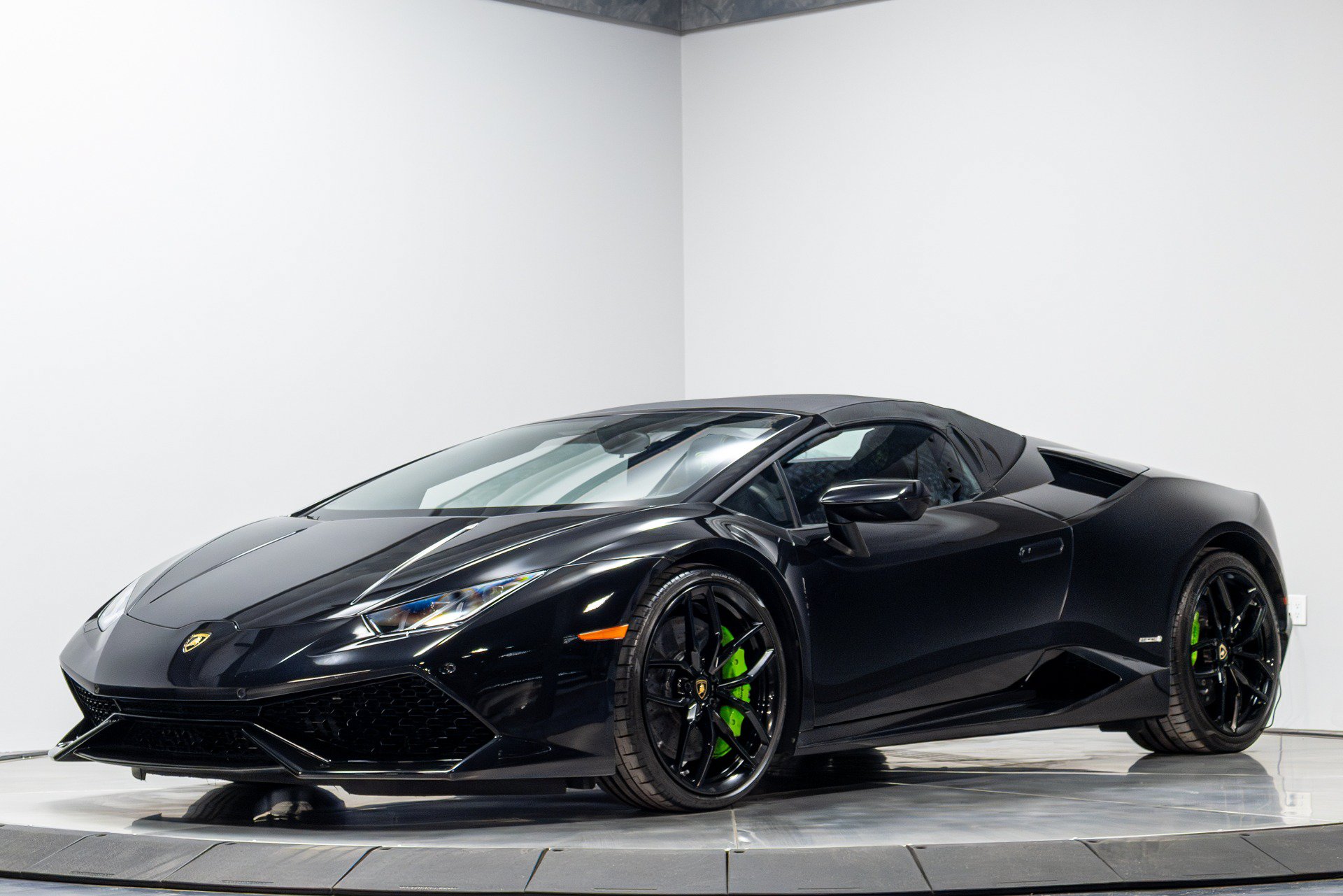 Used 2017 Lamborghini Huracan LP 610-4 AWD/4WD image 5