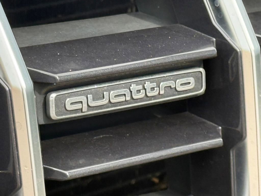 Used 2020 Audi Q3 2.0T Premium w/ Convenience Package image 35