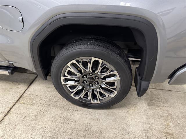 Certified 2025 GMC Sierra 1500 Denali Ultimate AWD/4WD image 9