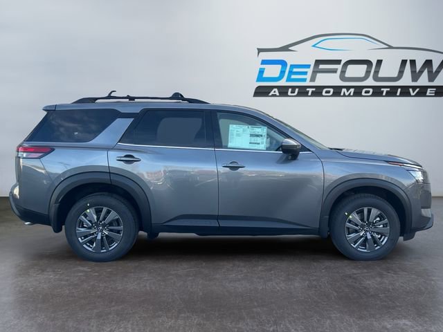 New 2025 Nissan Pathfinder SV image 2