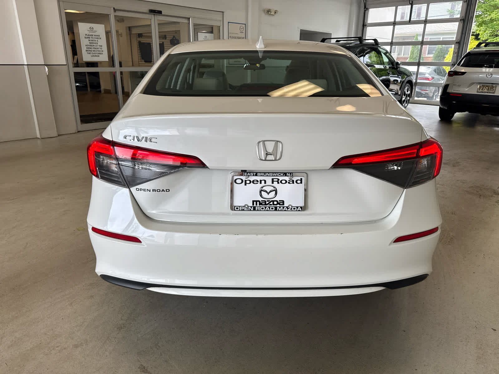 Used 2023 Honda Civic EX image 6