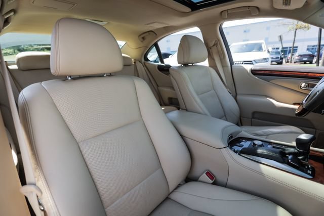 Used 2014 Lexus LS 460 AWD w/ Comfort Package image 48