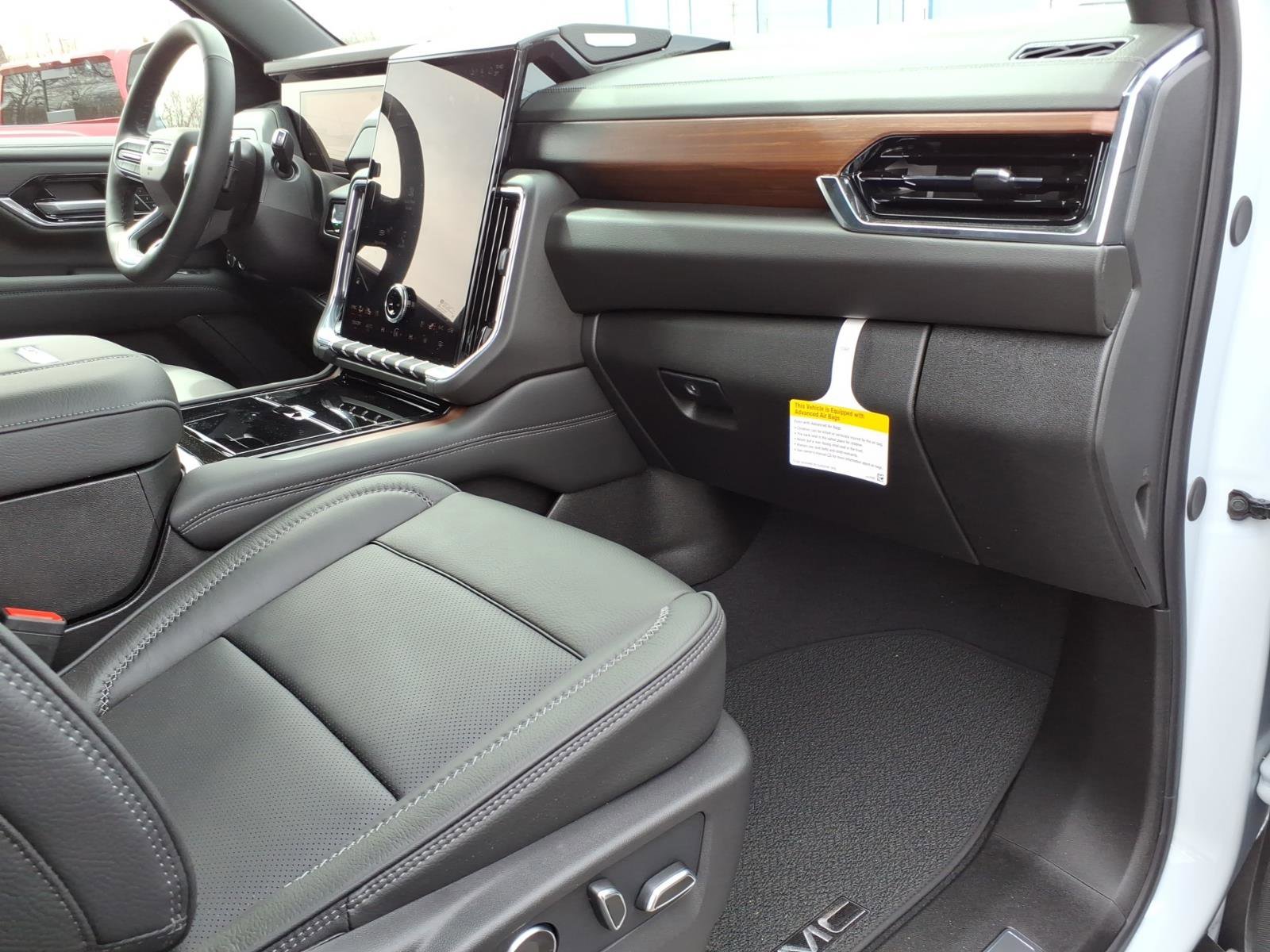 New 2026 GMC Yukon XL Denali w/ Sun & Power Step Package image 9