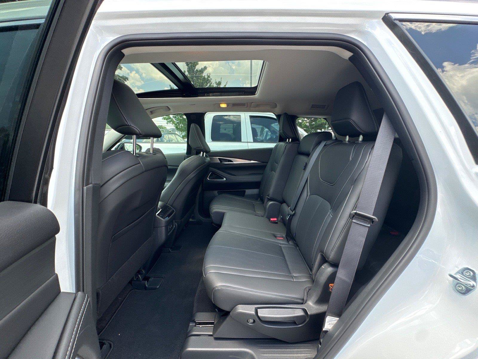 New 2027 INFINITI QX60 Luxe w/ Cargo Package FWD image 14