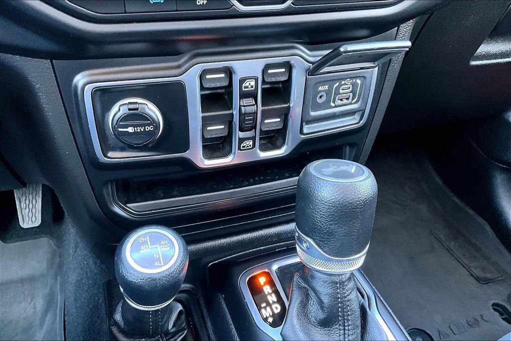 Used 2023 Jeep Wrangler Unlimited w/ 8.4" Radio Group image 12