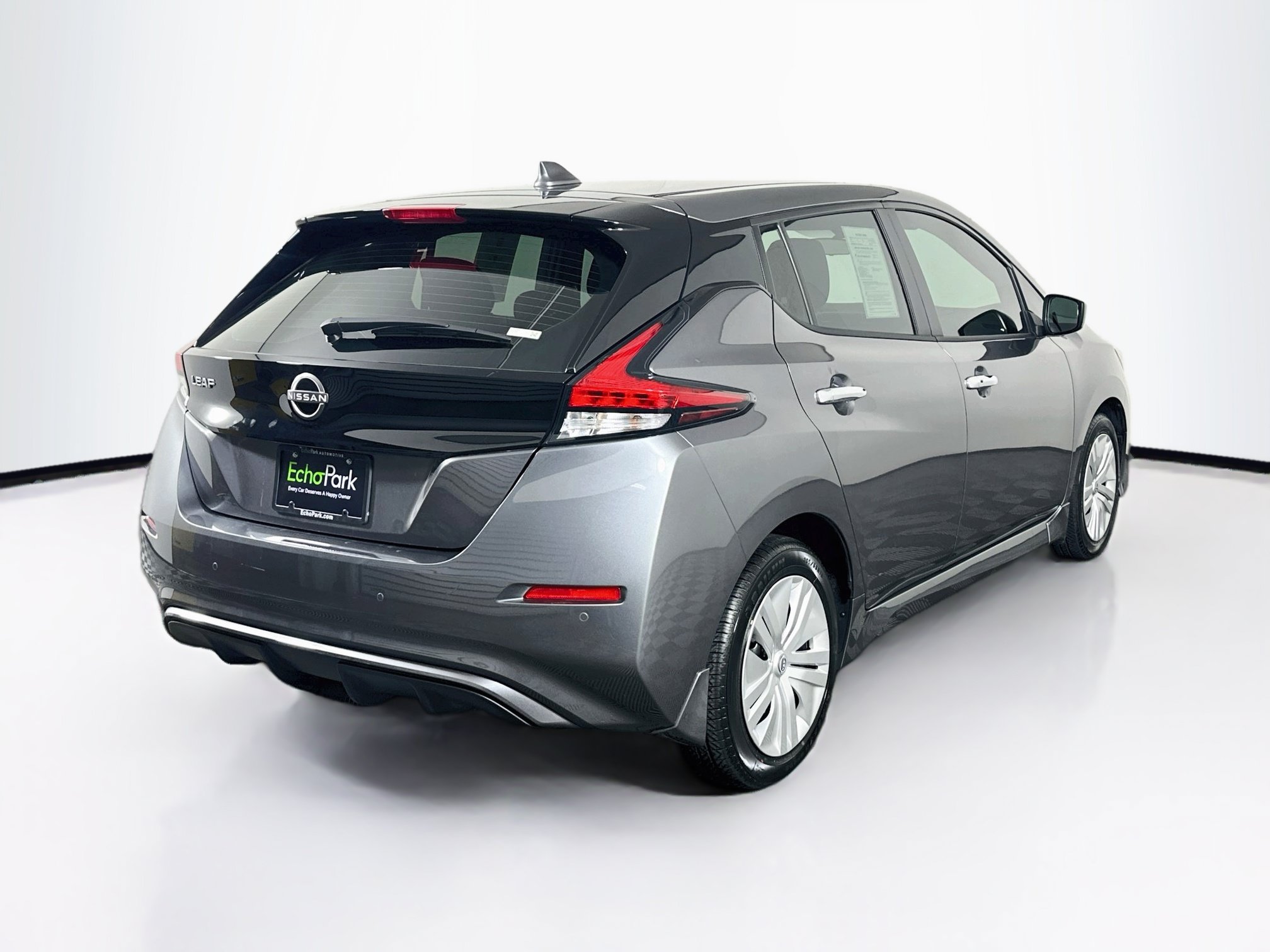 Used 2024 Nissan Leaf S FWD image 9