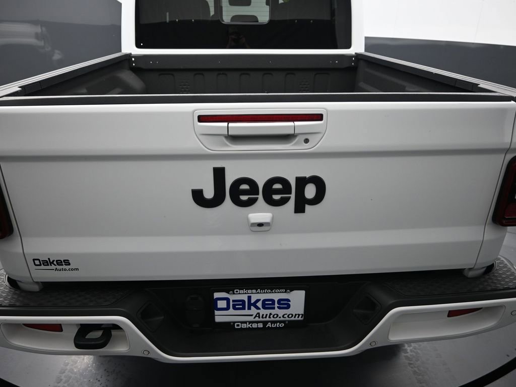 Used 2023 Jeep Gladiator Overland image 33