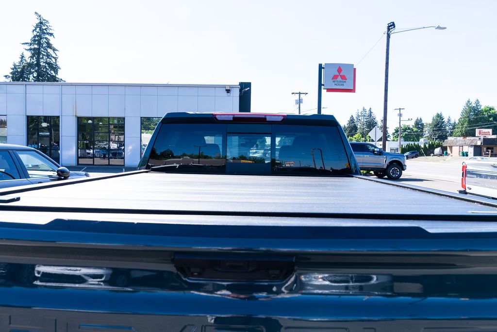 Used 2025 Chevrolet Silverado 1500 LT Trail Boss w/ Convenience Package II AWD/4WD image 6