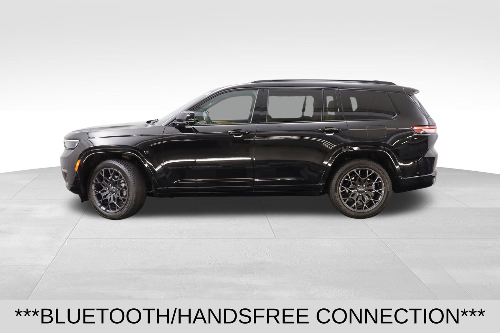 Used 2023 Jeep Grand Cherokee L Summit image 4