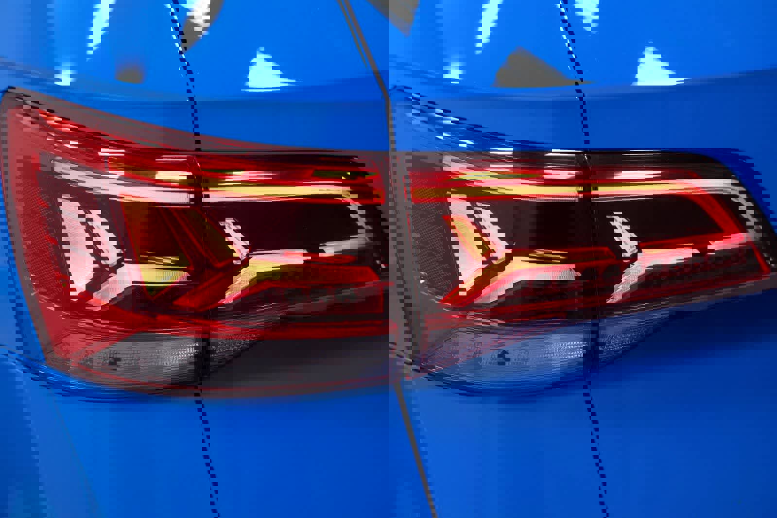 Used 2023 Volkswagen Taos SE image 32