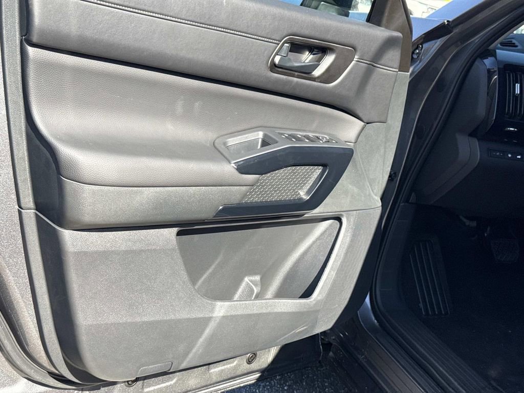 New 2026 Nissan Pathfinder SV FWD image 18