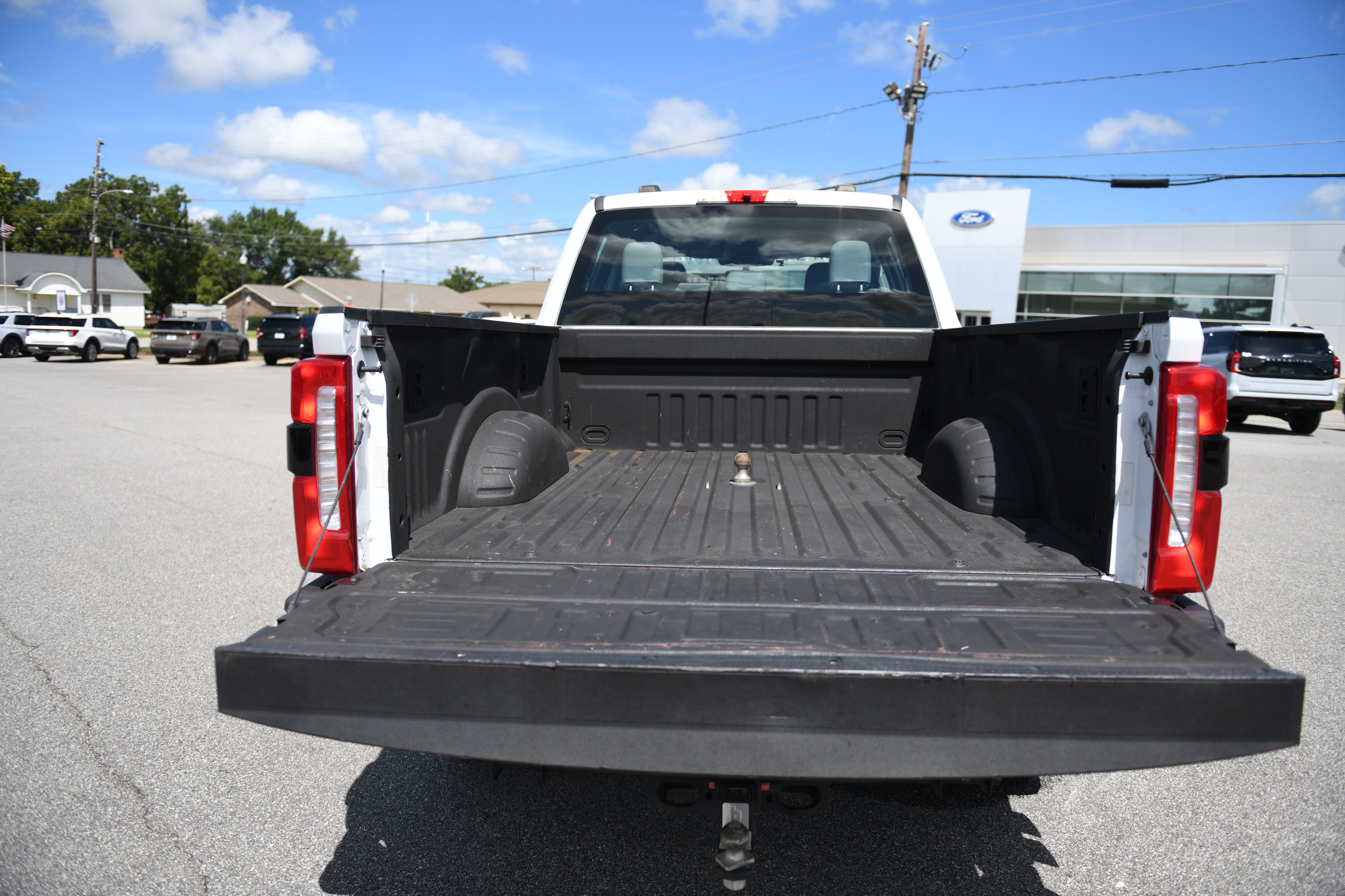 Used 2024 Ford F250 XL w/ STX Appearance Package AWD/4WD image 9