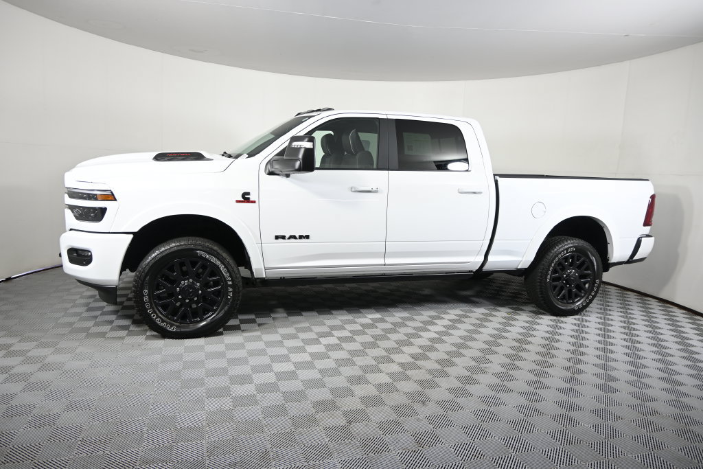 Used 2025 RAM 3500 Limited AWD/4WD image 2