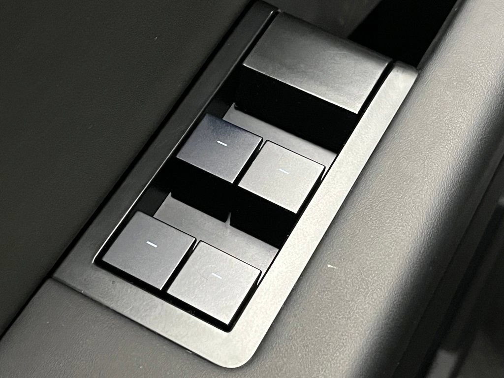 Used 2025 Tesla Cybertruck AWD Crew Cab image 16