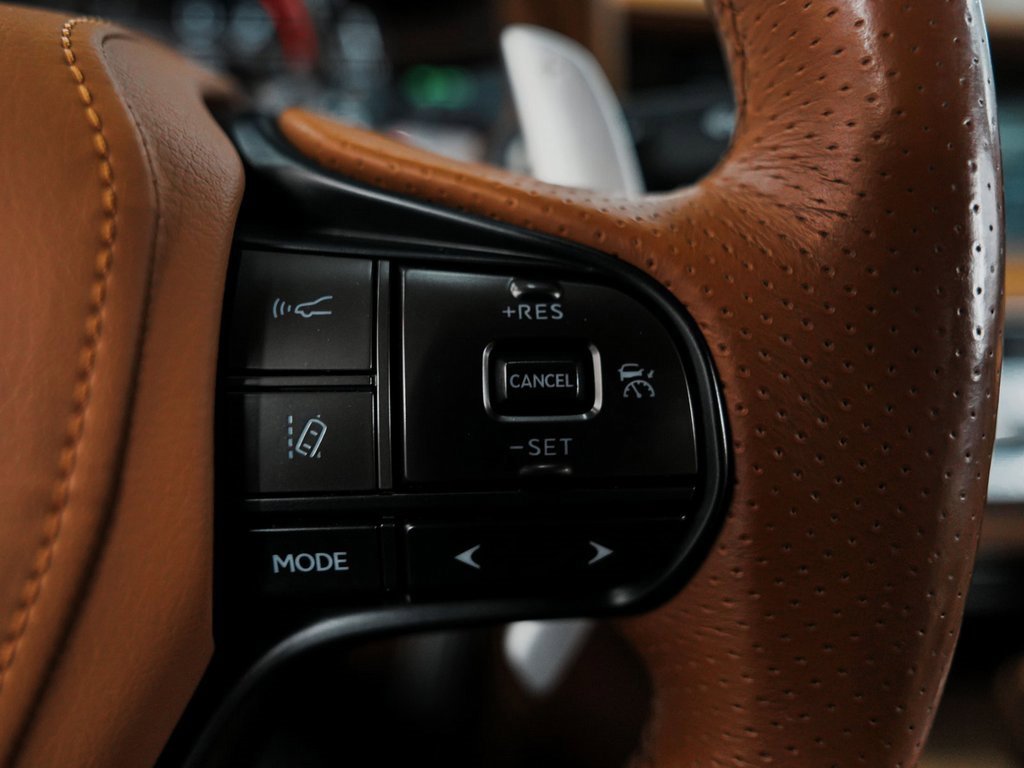 Used 2020 Lexus LC 500 Coupe w/ Performance Package image 23