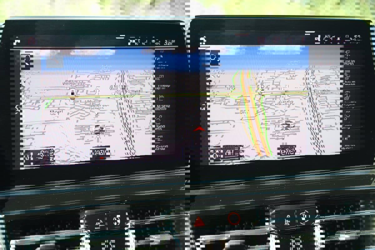 Used 2023 BMW M850i xDrive Coupe image 8