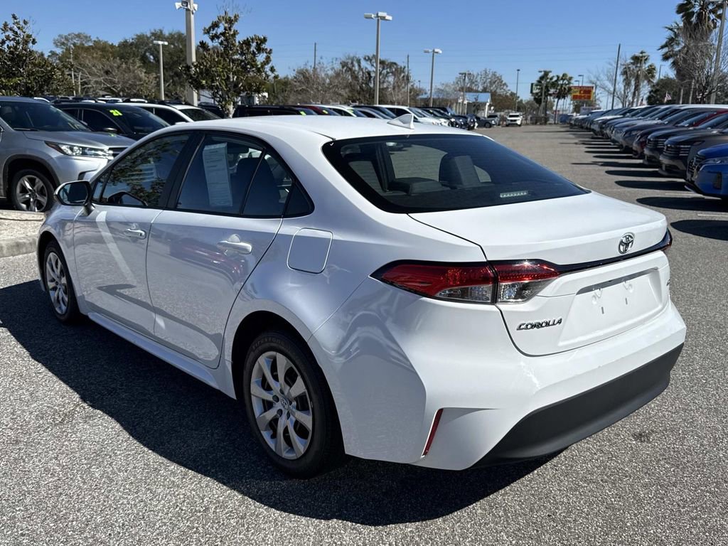 Used 2024 Toyota Corolla LE image 6