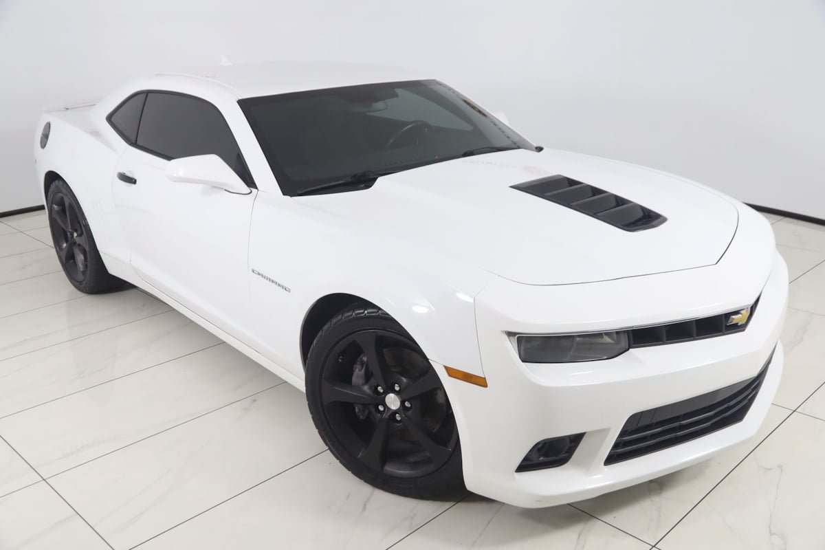 Used 2014 Chevrolet Camaro SS w/ RS Package RWD image 12