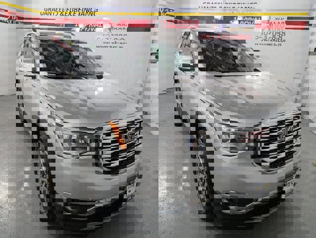 Used 2018 GMC Acadia SLE image 1
