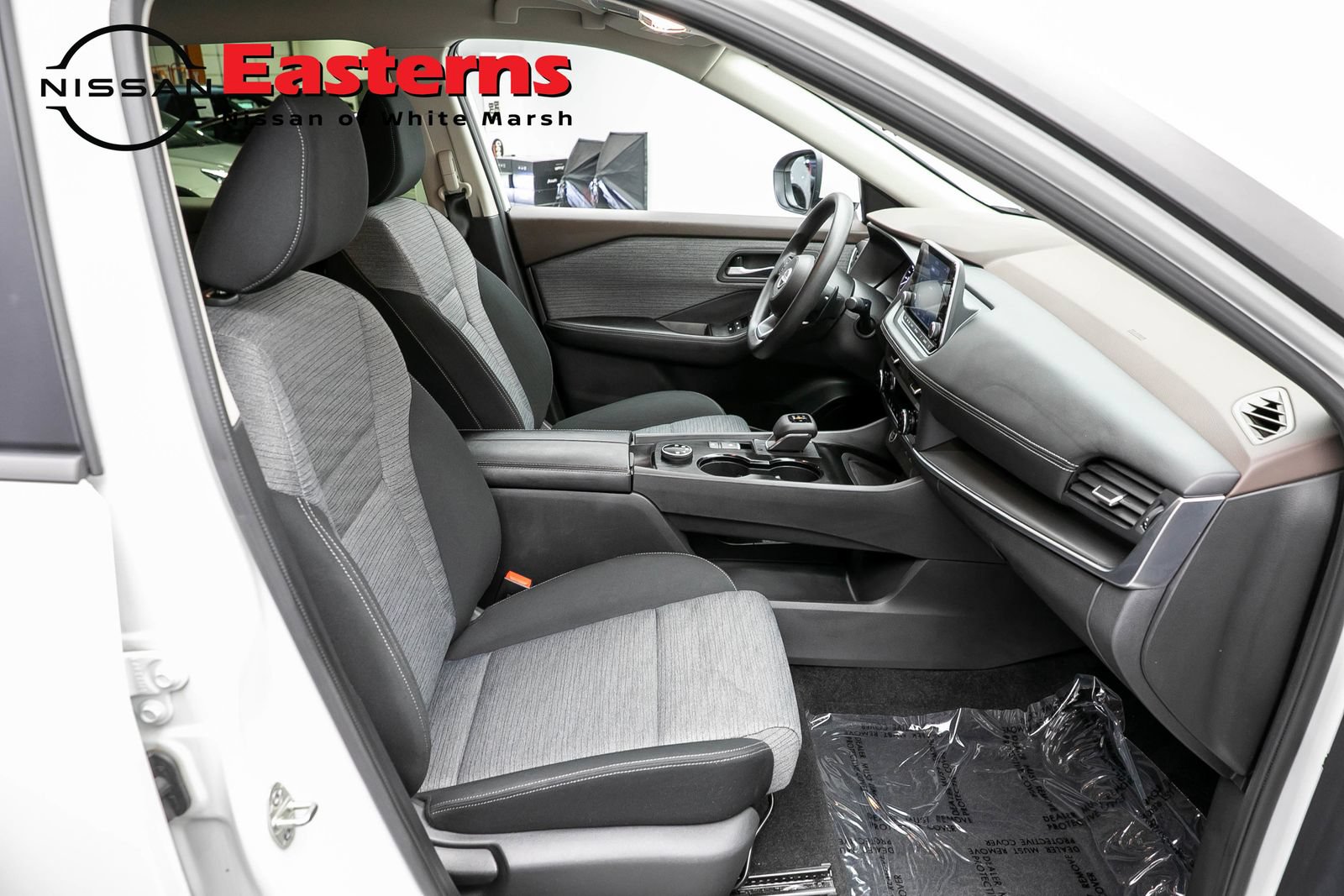 Used 2023 Nissan Rogue SV AWD/4WD image 23