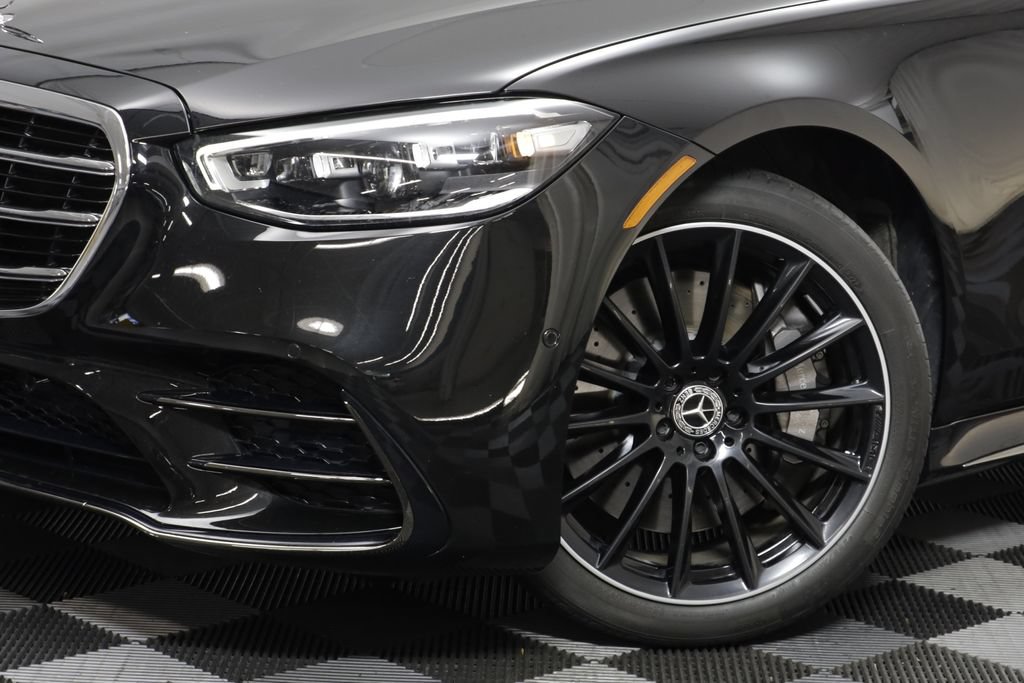 Used 2023 Mercedes-Benz S 580e 4MATIC Sedan image 3