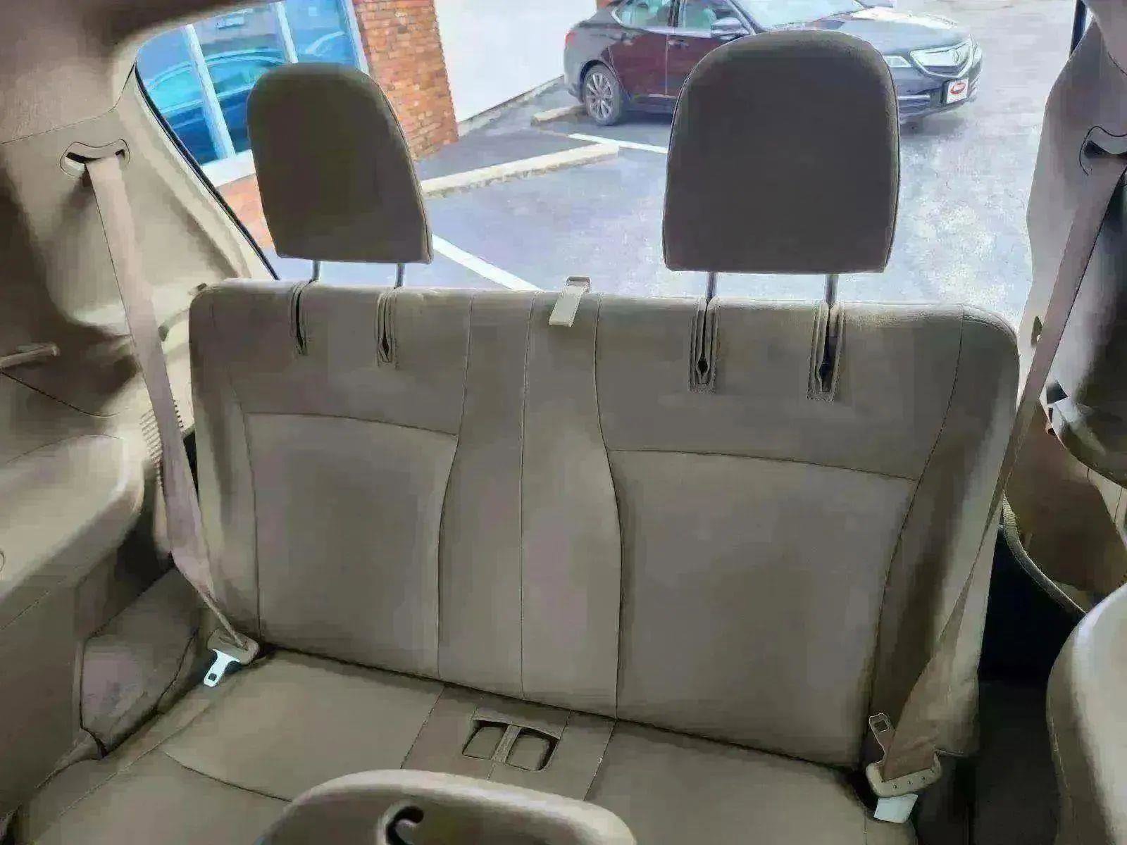 Used 2010 Toyota Highlander Limited image 35