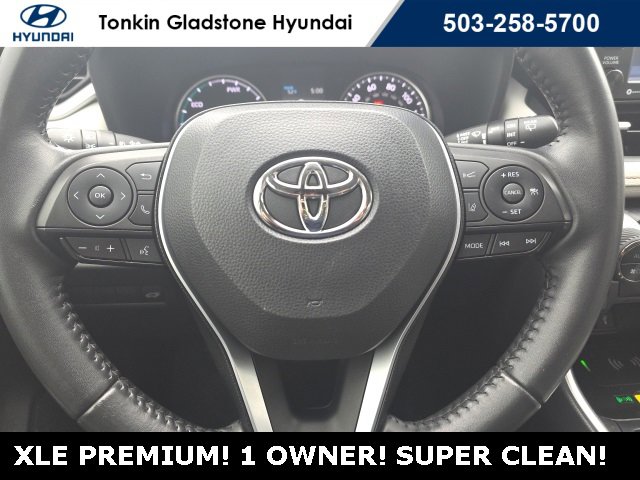 Used 2022 Toyota RAV4 XLE Premium image 15